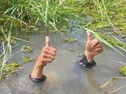 FLOODING THUMBS UP